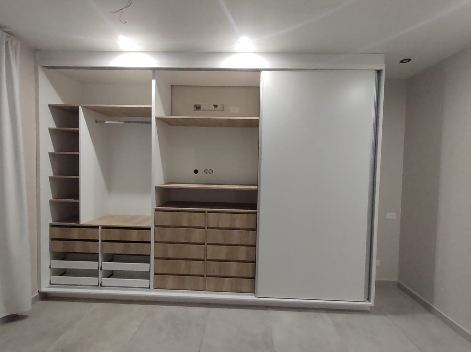 Placar en Melamina Roble Kendal Natural & Blanco